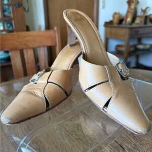 Vintage coach, Jocelyn, Mule, leather tan pointed toe, silver hardware size 8B
